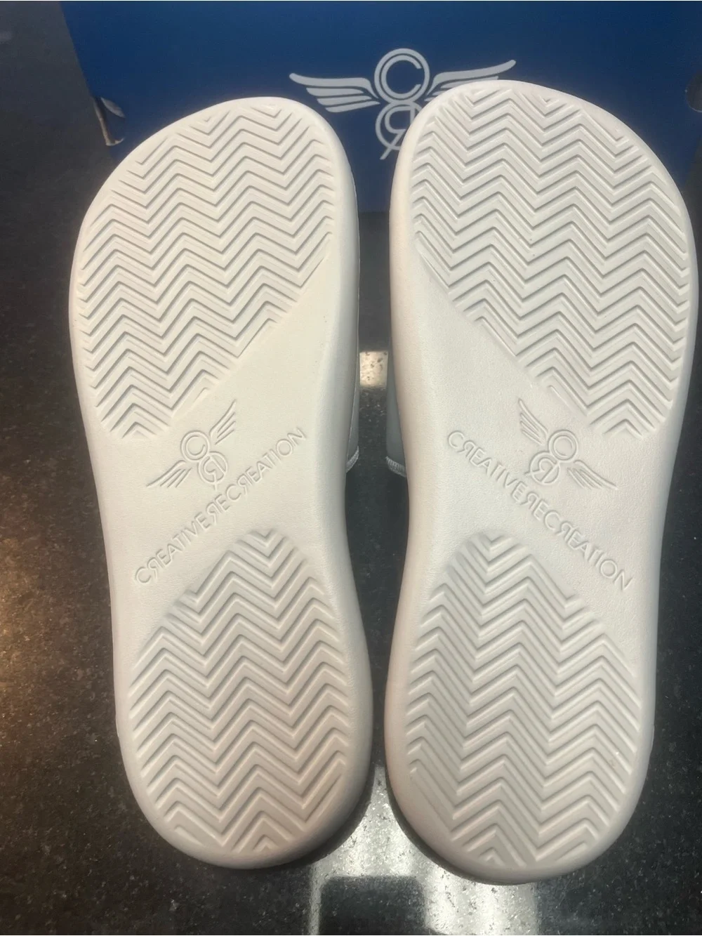 Sz 12 MENS CREATIVE RECREATION VARESE SLIDES